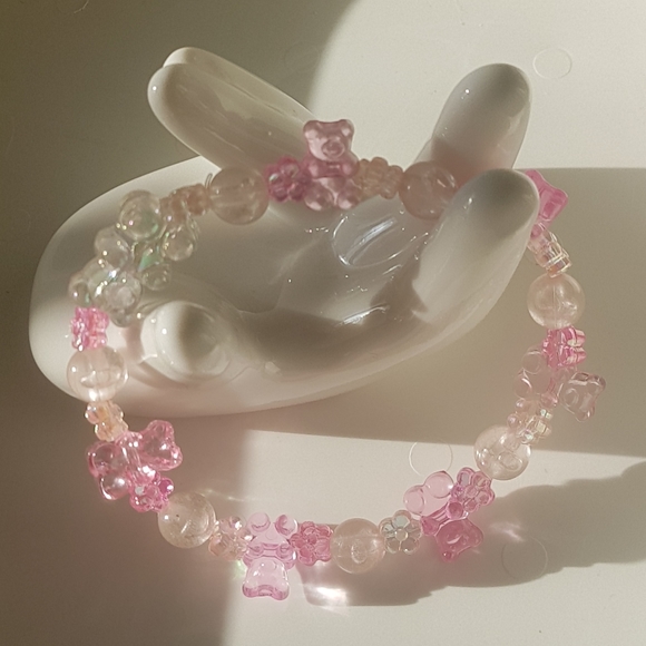 🐻 Pink Gummy Bear Glow Bracelet - Picture 4 of 6